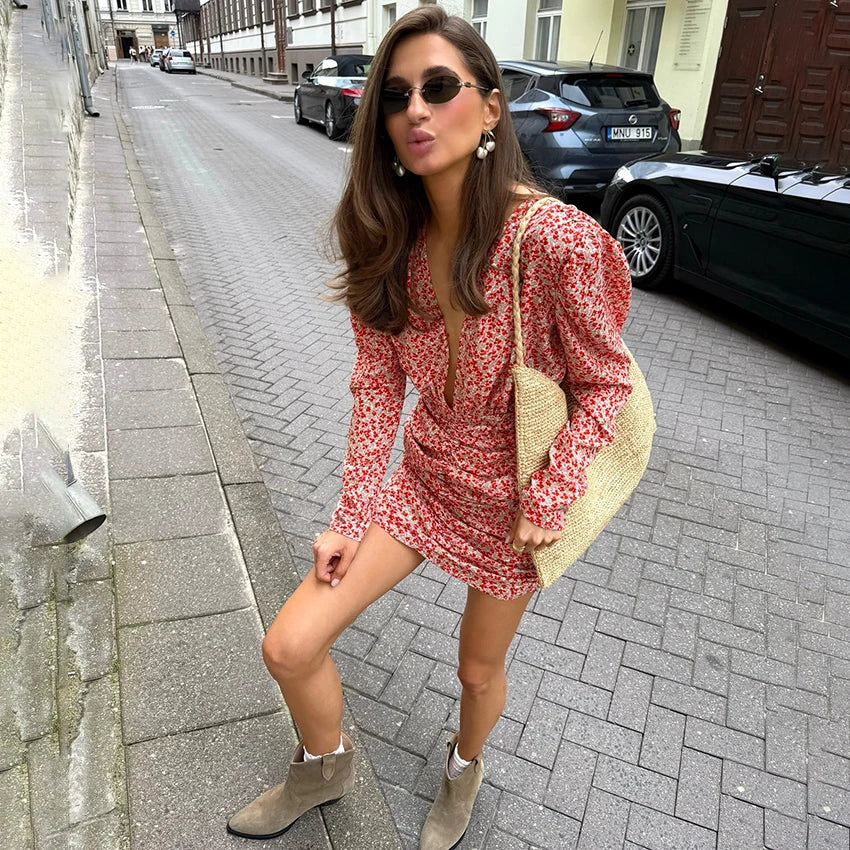 Candela | Vestido Corto Estampado con Escote en V y Mangas Abullonadas