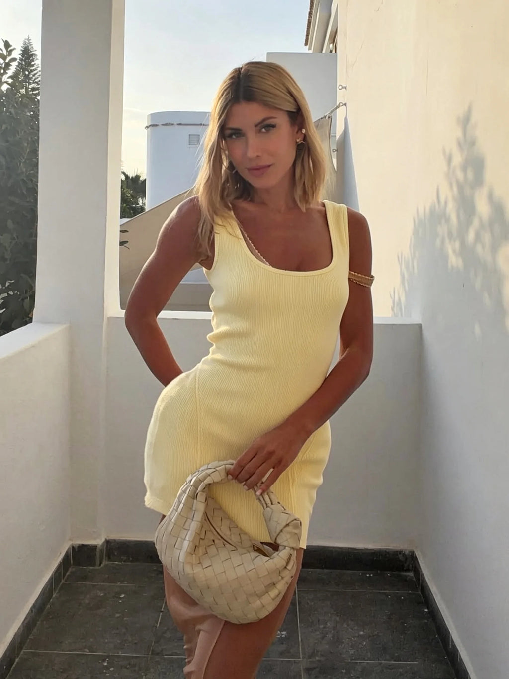Martina | Vestido Lencero de Encaje con Sobrevestido de Tul