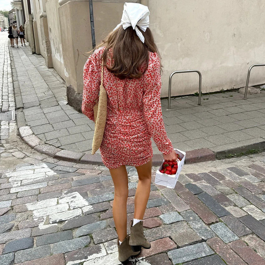 Candela | Vestido Corto Estampado con Escote en V y Mangas Abullonadas
