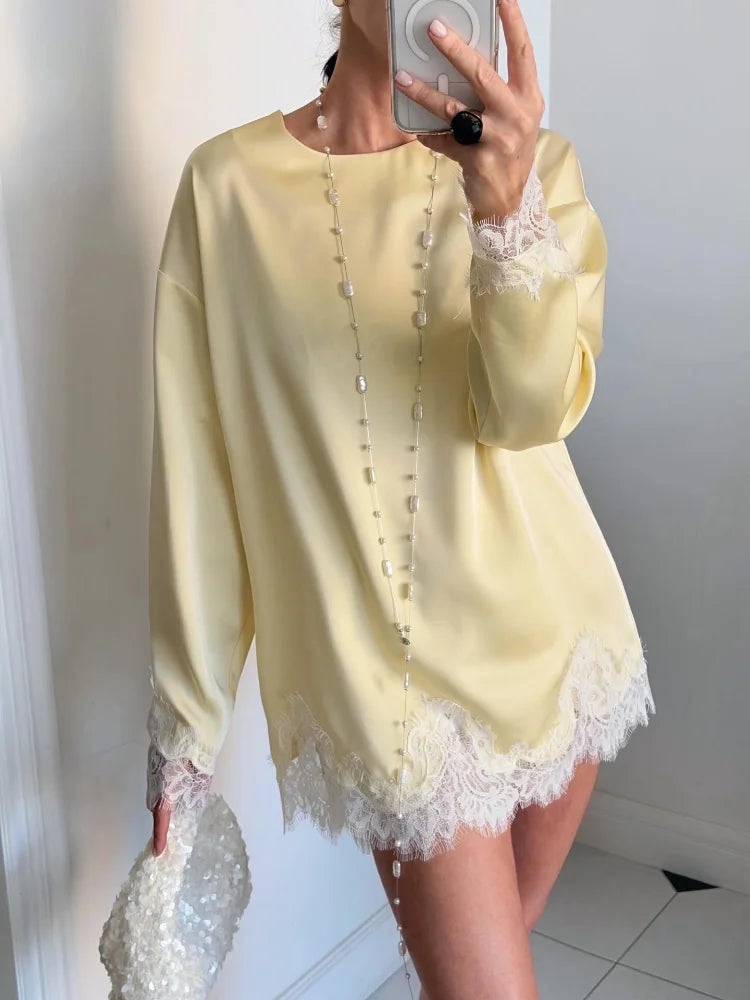 Elsa | Vestido Corto Satinado con Encaje