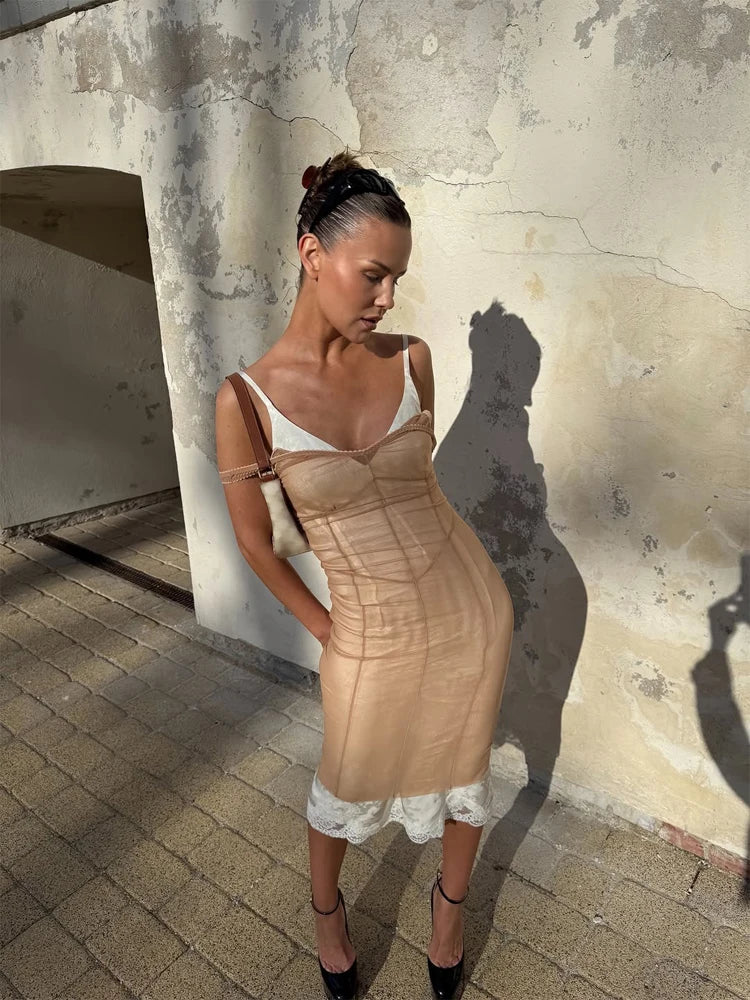 Martina | Vestido Lencero de Encaje con Sobrevestido de Tul