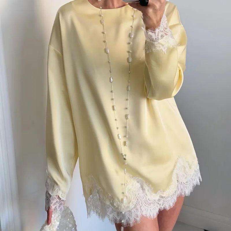 Elsa | Vestido Corto Satinado con Encaje